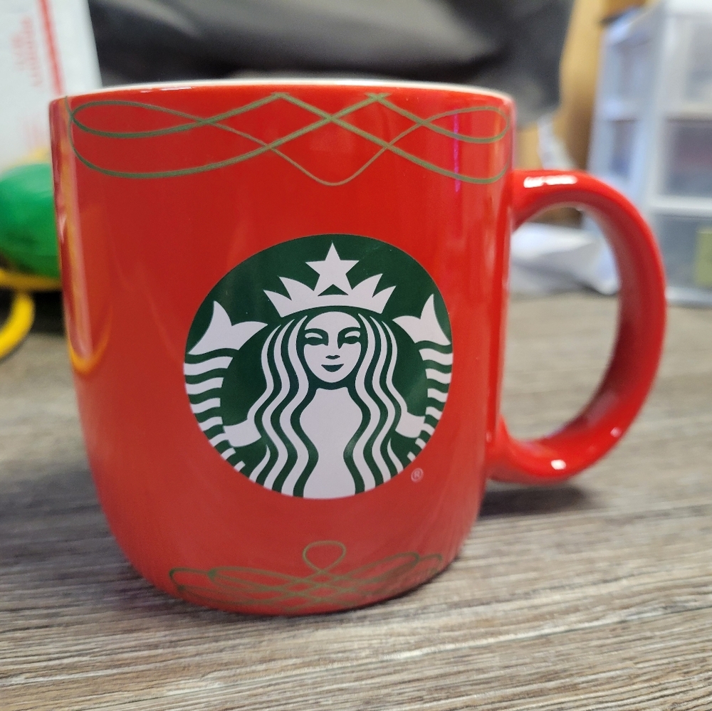 2020 Starbucks Holiday Red Coffee Mug